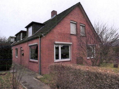 Zweifamilienhaus mit Anbauten in Breitenburger Straße 13, 25566 Lägerdorf - Bild 1