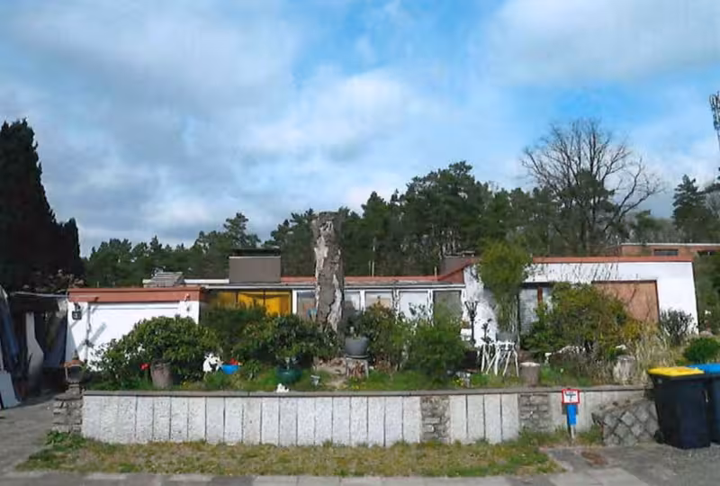 Wohnhaus mit angebauter Garage in Geesthacht - Bild 1