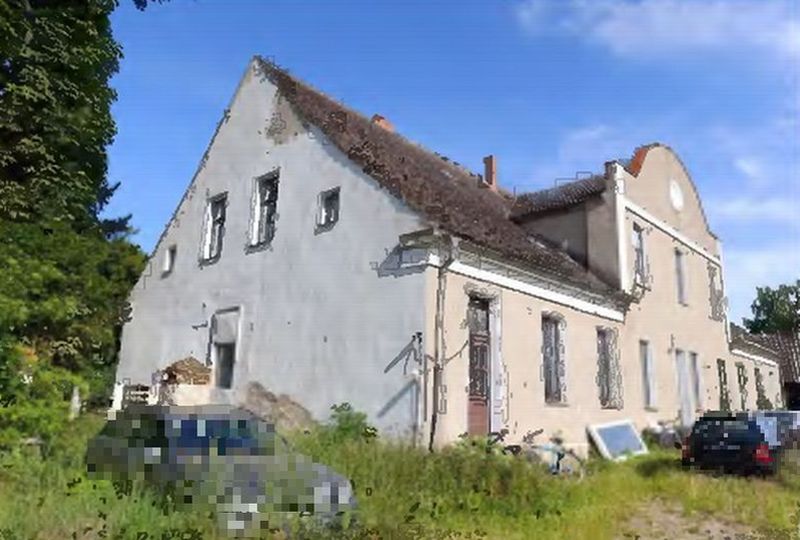 Gutshaus in Loitz - Bild 1