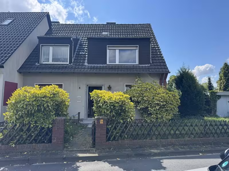 Garage, Doppelhaushälfte in Neuss - Bild 1