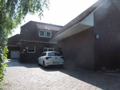 Mehrfamilienhaus in Großer Winkelsheidermoorweg  13, 26316 Varel - Bild 2