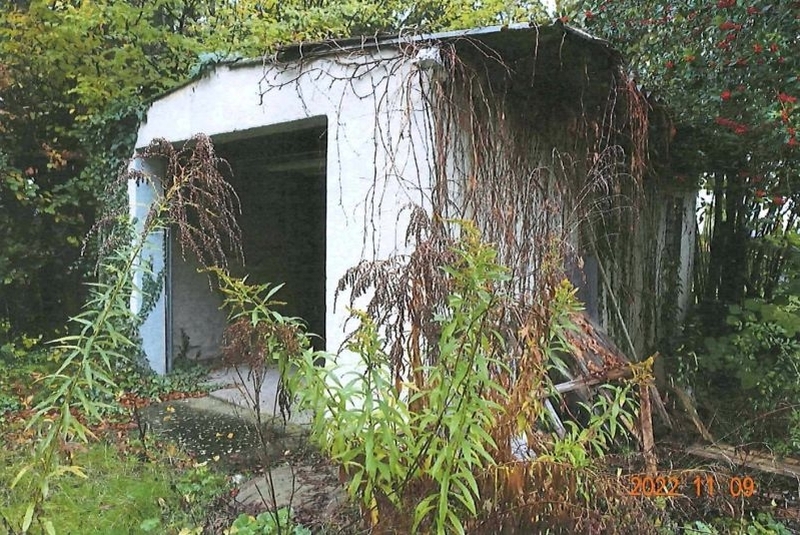 Zweifamilienwohnhaus nebst Werkstattanbau mit Lager und Garage in Stuttgart - Bild 2