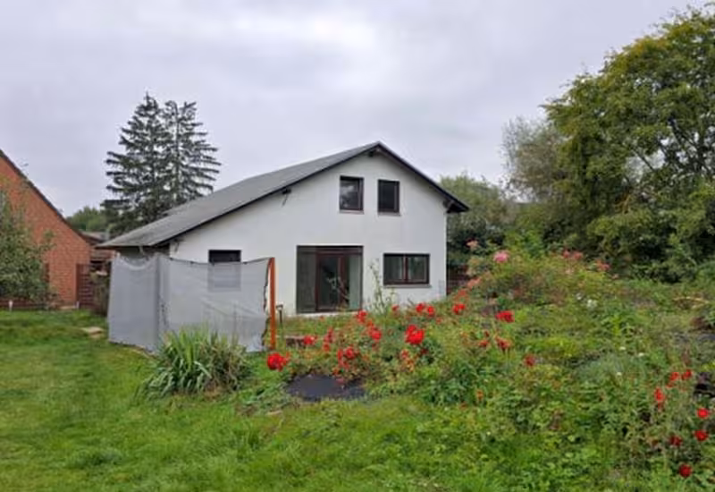 Einfamilienwohnhaus mit Einliegerwohnung und Nebengebäuden in Wardow - Bild 2