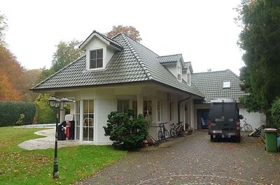 Wohnhaus nebst Doppelgarage in Bredenbekstraße 6a, 22397 Hamburg-Wohldorf-Ohlstedt - Bild 1