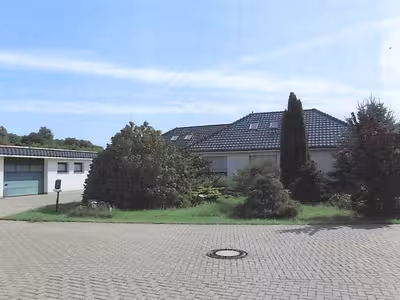 1/2 Anteil an einem Einfamilienhaus in Birkenring 19, 15890 Eisenhüttenstadt OT Diehlo - Bild 1