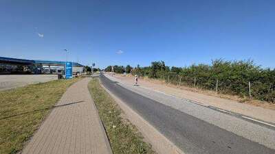 Sonstiges, unbebautes Grundstück, sowie ein Grundstück mit zwei Parkplatzüberdachungen in Villa Rustica und Römerallee, 53909 Zülpich - Bild 2