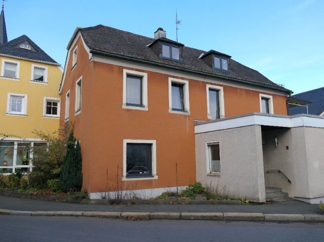 Wohn- und Geschäftshaus in Schwarzenbach an der Saale - Bild 1