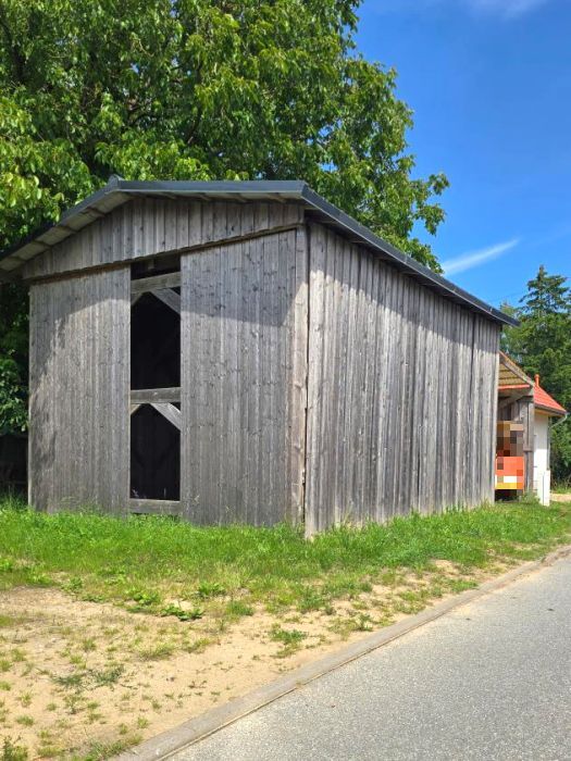 Einfamilienhaus mit Nebengebäuden in Dummerstorf - Bild 1