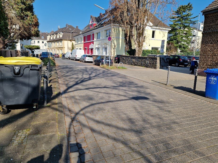 Kfz-Stellplatz, Garage, Eigentumswohnung (3 bis 4 Zimmer), Eigentumswohnung (1 bis 2 Zimmer) in Bonn - Bild 3