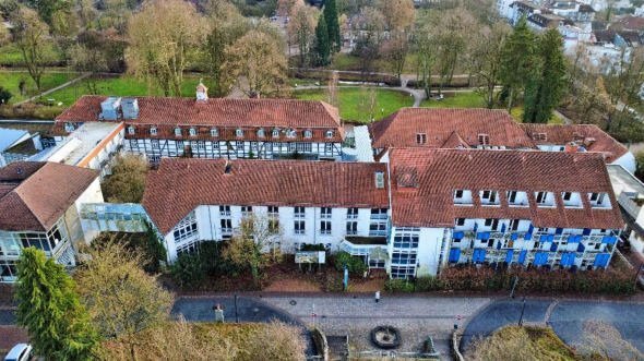 gewerblich genutztes Grundstück, gewerblich genutztes Grundstück, gewerblich genutztes Grundstück, Kurhaus Stern, Kurpark Berggarten, Kurhaus Stern, Kurpark Berggarten, Kurhaus Stern, Kurpark Berggarten in Bad Meinberg - Bild 1