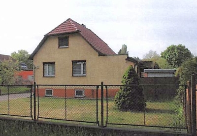 Wohngebäude mit Nebengebäude in Mittelstraße 38, 15569 Woltersdorf - Bild 2