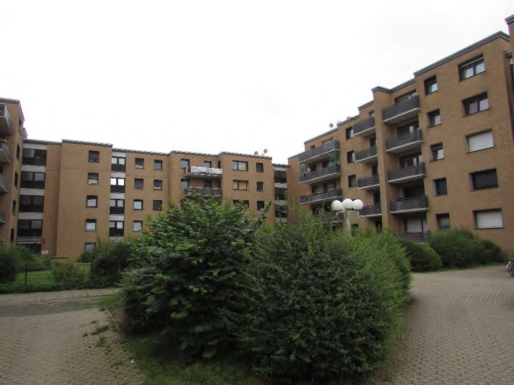 Kfz-Stellplatz, Eigentumswohnung (3 bis 4 Zimmer) in Bergheim - Bild 1
