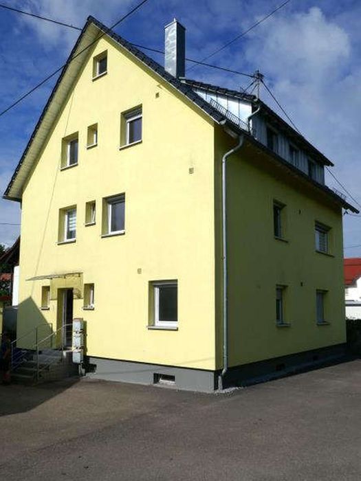 Dreifamilienhaus mit Garage in Böbingen an der Rems - Bild 3