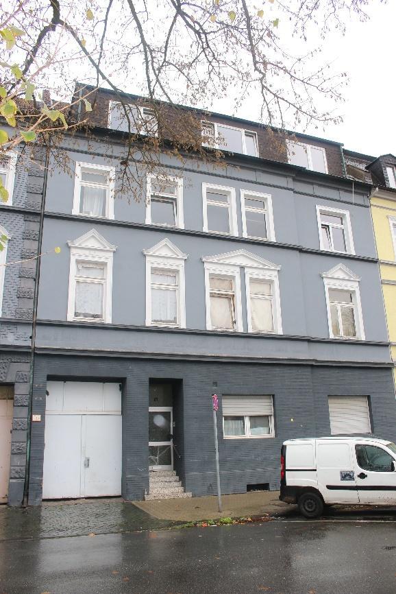 Mehrfamilienhaus, zwei Nebengebäude (Werkstatt), einem Garagengebäude (Einzelgarage) und vier Reihengaragen in Gelsenkirchen - Bild 1