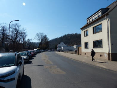 mit einer Metalldoppelgarage bebautes Grundstück in Koblenz - Bild 3