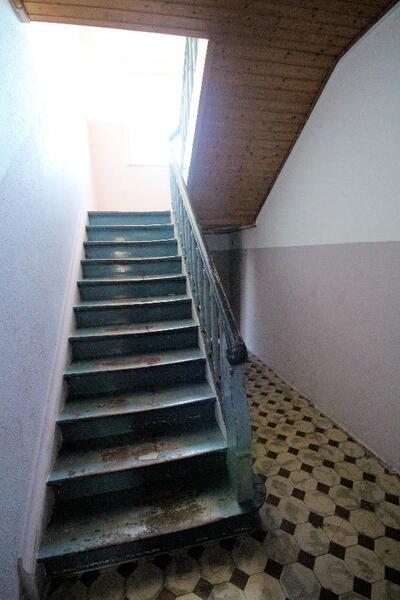 Garage, Mehrfamilienhaus, Nebengebäude augenscheinlich baufällig in Lipper Weg 143, 45772 Marl, Drewer-Nord - Bild 1