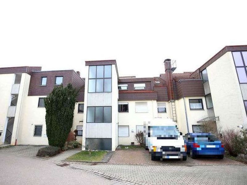 4-Zimmer-Wohnung und 2 Tiefgaragenstellplätze in Bad Boll - Bild 4