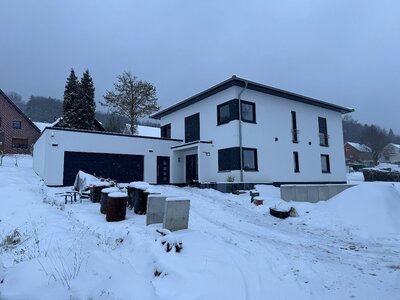 2-geschossiges Einfamilienhaus und Doppelgarage in Am Bergbach , 32479 Hille, Oberübbe - Bild 2
