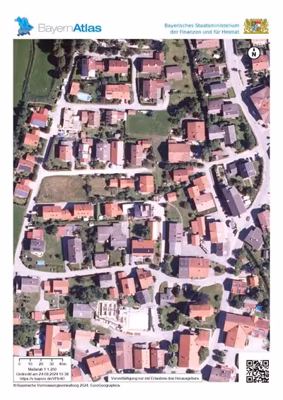 Zweifamilienhaus in Am Anger 3, 83355 Grabenstätt - Bild 2