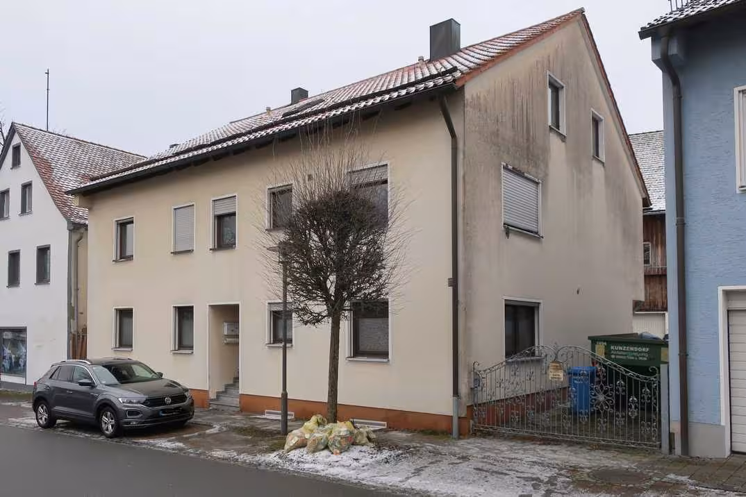Gebäude- und Freifläche in Vohenstrauß - Bild 2