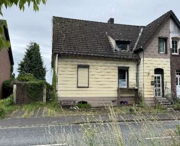 Doppelhaushälfte und Garage in Asberger Str. 11, 47198 Duisburg, Homberg-Hochheide - Bild 1