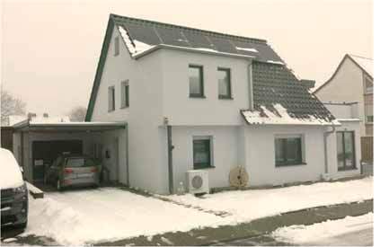 Kfz-Stellplatz, Einfamilienhaus, Einfamilienhaus mit Carport und Abstellraum in Warburg - Bild 1