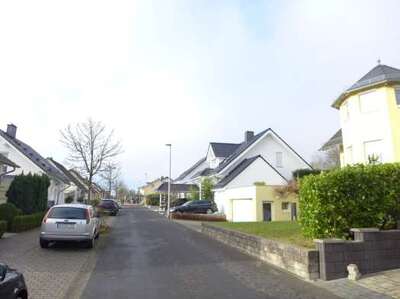 Einfamilienhaus mit Einliegerwohnung in Kriemhildstr. 5, 65232 Taunusstein-Niederlibbach - Bild 2