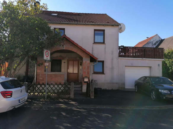 Zweigeschossiges Einfamilienwohnhaus in Altenschönbach - Bild 1