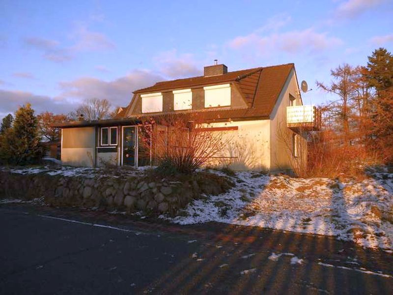 Freistehendes Einfamilienhaus nebst Garage in Fockbek - Bild 1