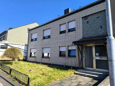 Dreifamilienhausgrundstück mit Garage in Stolberg - Bild 3