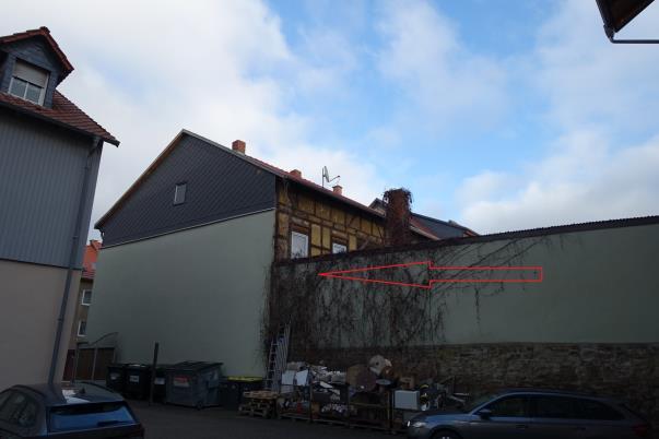 Wohnhaus mit überbauter Torfahrt und rückwärtigen Nebengebäude in Oberbösa - Bild 3