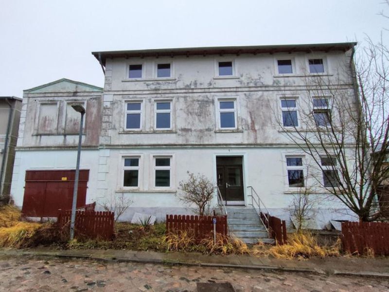 Grundstück mit 4 Häusern und Nebenanlagen in Sassnitz - Bild 3