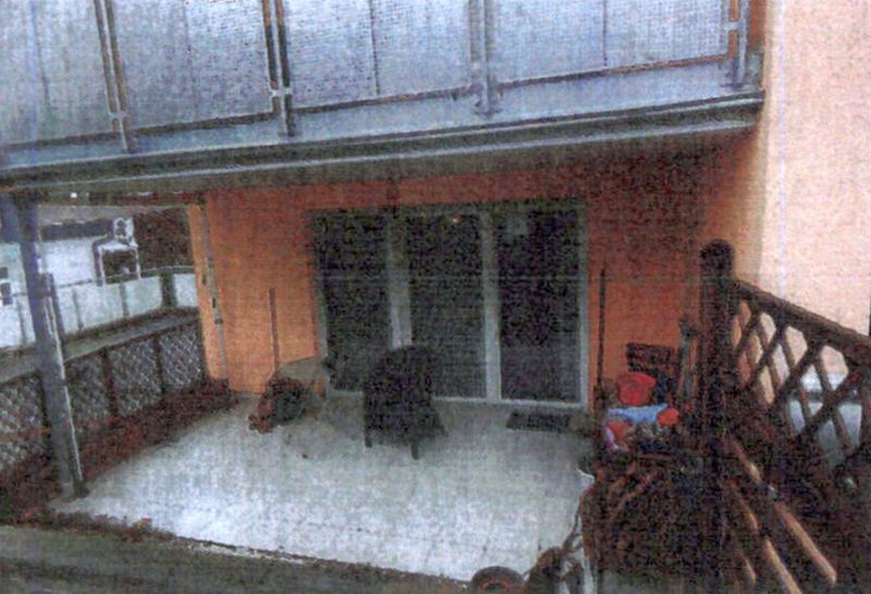 Zweifamilienhaus und unbebautes Grundstück in Leingarten - Bild 2