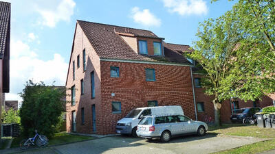 Kfz-Stellplatz, Eigentumswohnung (3 bis 4 Zimmer), 2 Kfz-Stellplätze in Hudeweg 25, 32791 Lage, Hardissen - Bild 1