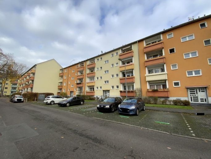 Kfz-Stellplatz, Eigentumswohnung (3 bis 4 Zimmer) in Köln - Bild 3