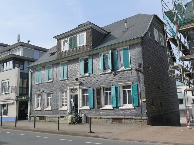 Mehrfamilienhaus, Das Gebäude steht unter Denkmalschutz in Nürnberg - Bild 1