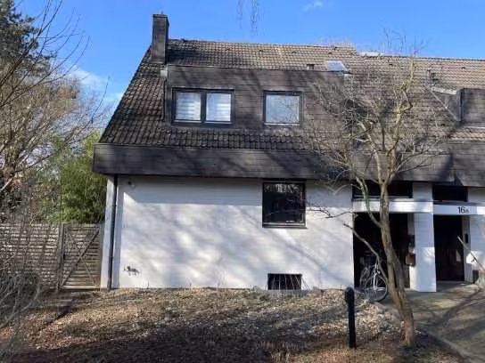 Garage, Eigentumswohnung (3 bis 4 Zimmer), Doppelparker, Wege- und Vorgartenflächen, Wege- und Vorgartenflächen in Köln - Bild 1