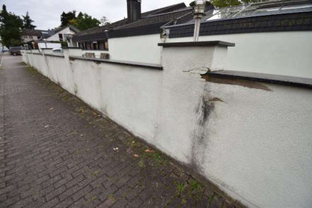 Garage, Einfamilienhaus mit Einliegerwohnung in Neumarkt in der Oberpfalz - Bild 3