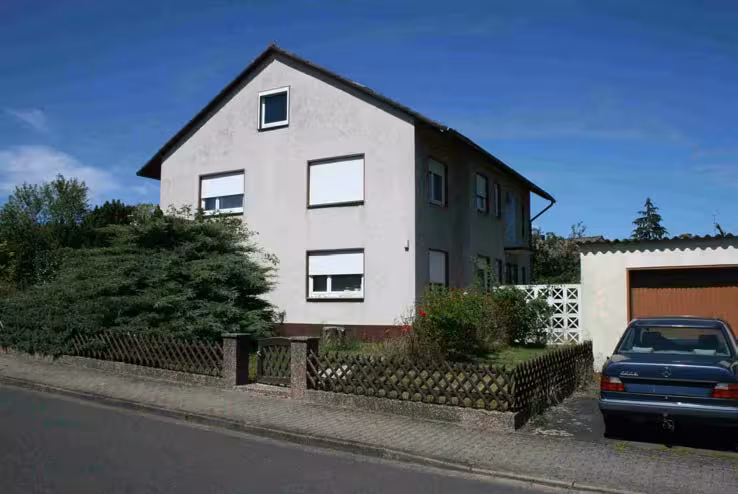 Mehrfamilienhaus in Grebenstein - Bild 1