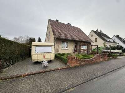 Einfamilienhaus, Carport für 2 PKW in Ludwig-Wolker-Straße 6, 59929 Brilon - Bild 2