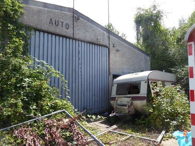abrissbedürftige Halle und ein Unterstand bebaute Grundstück in Willich - Bild 2