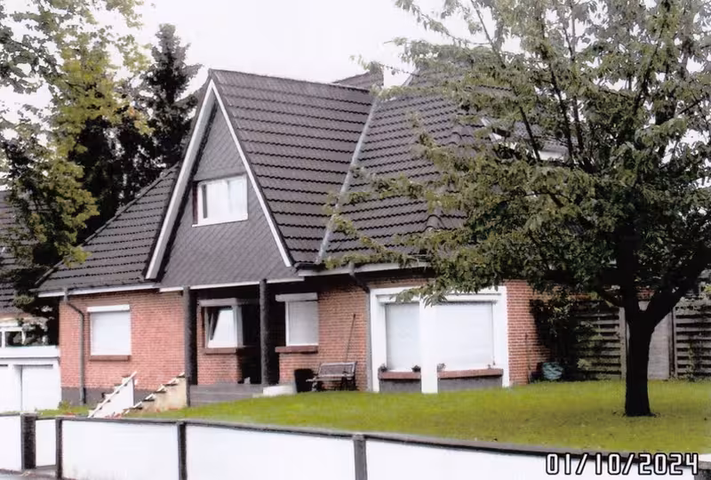 Ein-/Zweifamilienhaus mit Doppelgarage in Lübeck - Bild 3