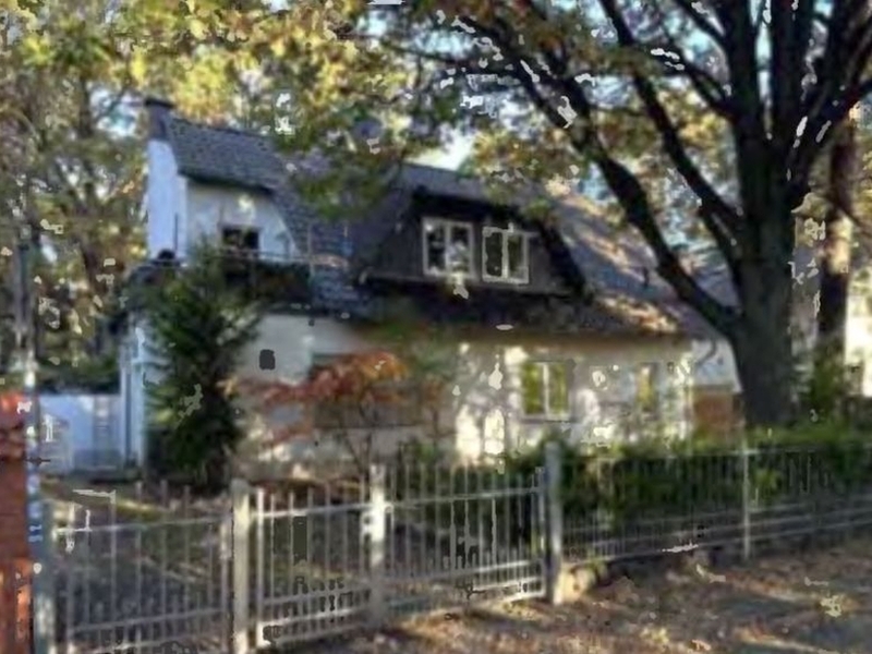 Einfamilienhaus mit Doppelgarage und Zweifamilienhaus mit Garage in Kleinmachnow - Bild 3