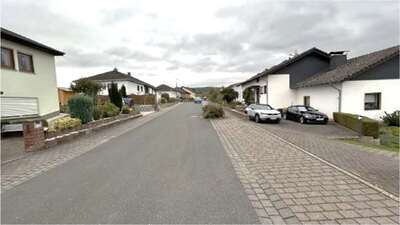 Einfamilienhaus, Garage, unbebautes Grundstück in Gartenstraße 19, 65558 Lohrheim - Bild 1