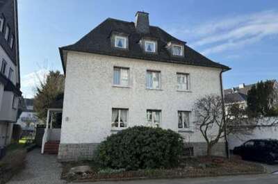 Zweifamilienhaus, Garage in Hanses Hof 8, 59872 Meschede - Bild 1