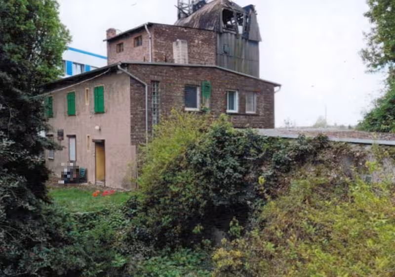 Zwei Einfamilienhäuser und 2 Garagen in Magdeburg - Bild 2