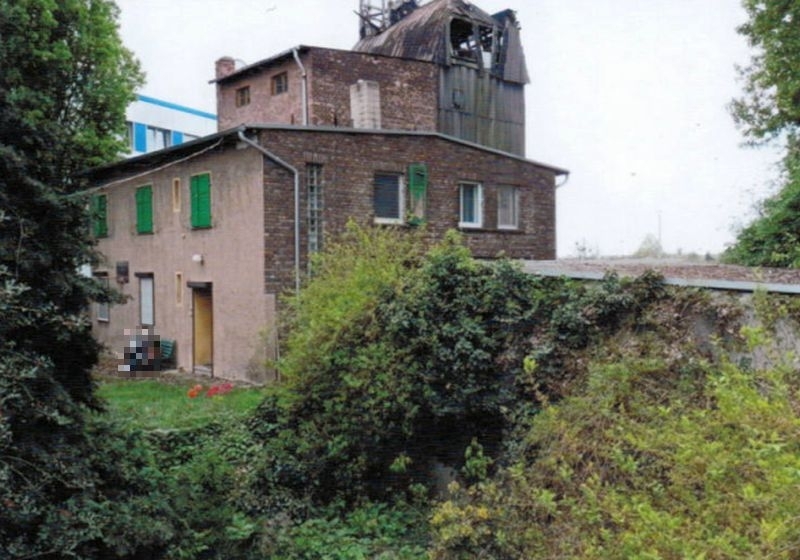 Zwei Einfamilienhäuser und 2 Garagen in Magdeburg - Bild 2