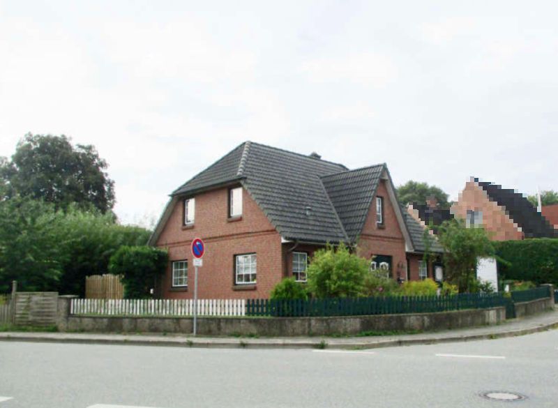 Einfamilienhaus mit Garage und Carport in Schleswig - Bild 1
