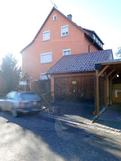 Dreifamilienhaus mit Gewerbeeinheit in Tannenstraße 10, 71157 Hildrizhausen - Bild 2