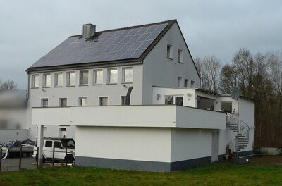 Garage, Gewerbeeinheit (z.B. Laden, Büro), Einfamilienhaus in Dorfstraße 30, 59556 Lippstadt, Benninghausen - Bild 1
